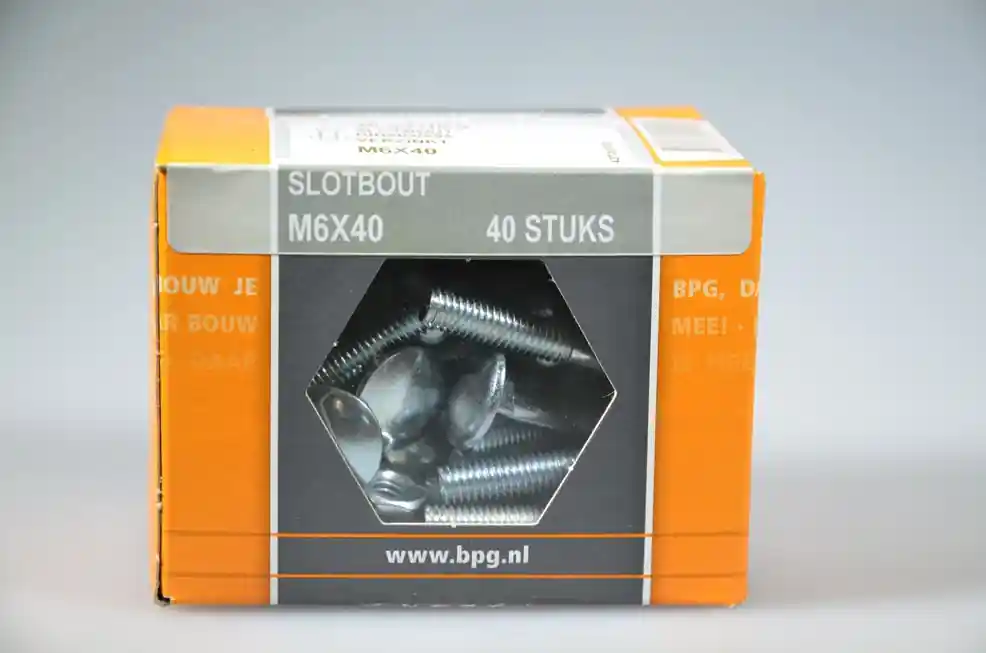 slotbout M6x40 metr. verz. DIN603\\555 staal 4.8 ds 40 st