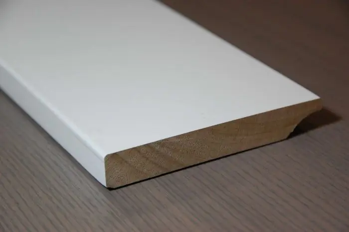 Plint Meranti Gegrond 9x45mm lengte 490cm
