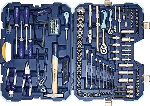 DOPSLEUTEL-/HANDGEREEDSCHAPSKOFFER 131-DELIG MET RING-STEEKSLEUTELS SW 4-32 + 8-