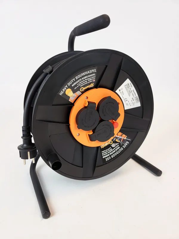 BM-300 PROFESSIONELE KABELHASPEL 50 MTR. 3G1,50 H07RN-F ZWART (NL)
