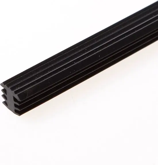 INFREES TRAP ANTISLIPPROFIEL 11MM - ZWART