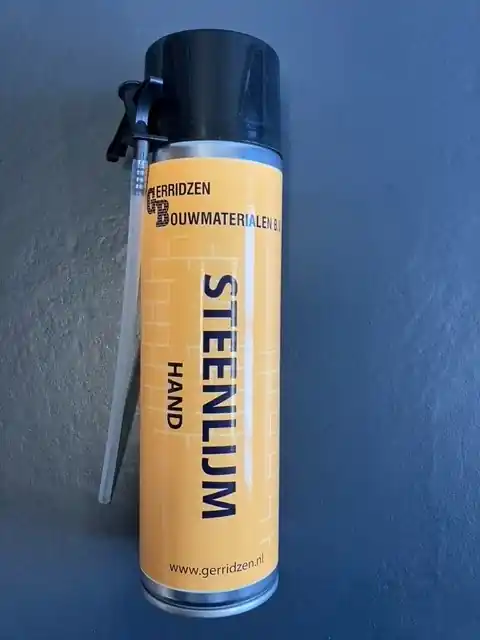 Steenlijm met slang