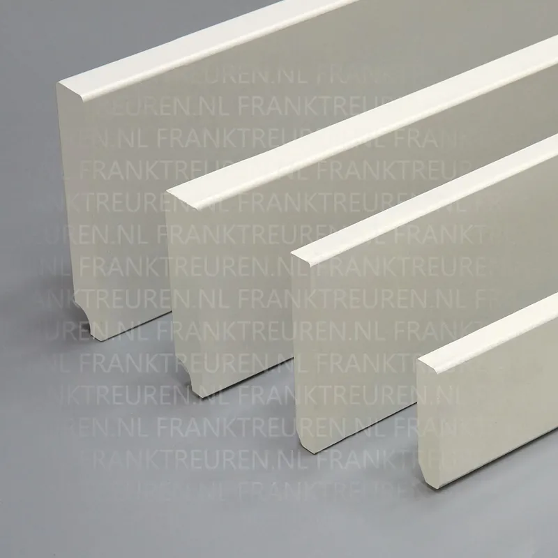 Plint MDF V313 gegrond 18x120mm (4)